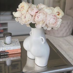 Love Handles Booty Vase in White
